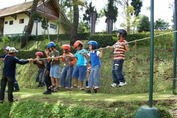 Penginapan Nyaman dan Spot Outbound Menarik di Depok