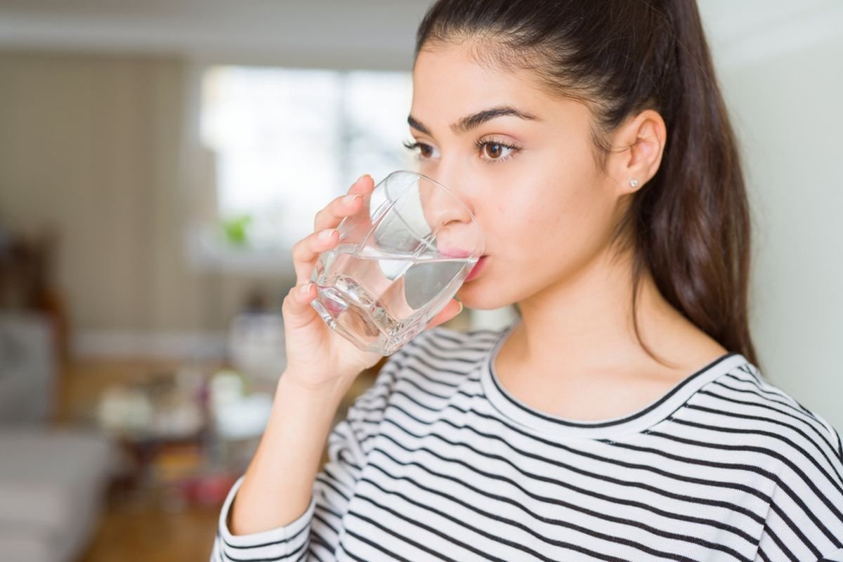 5 Waktu Minum Air Putih untuk Diet agar Cepat Langsing